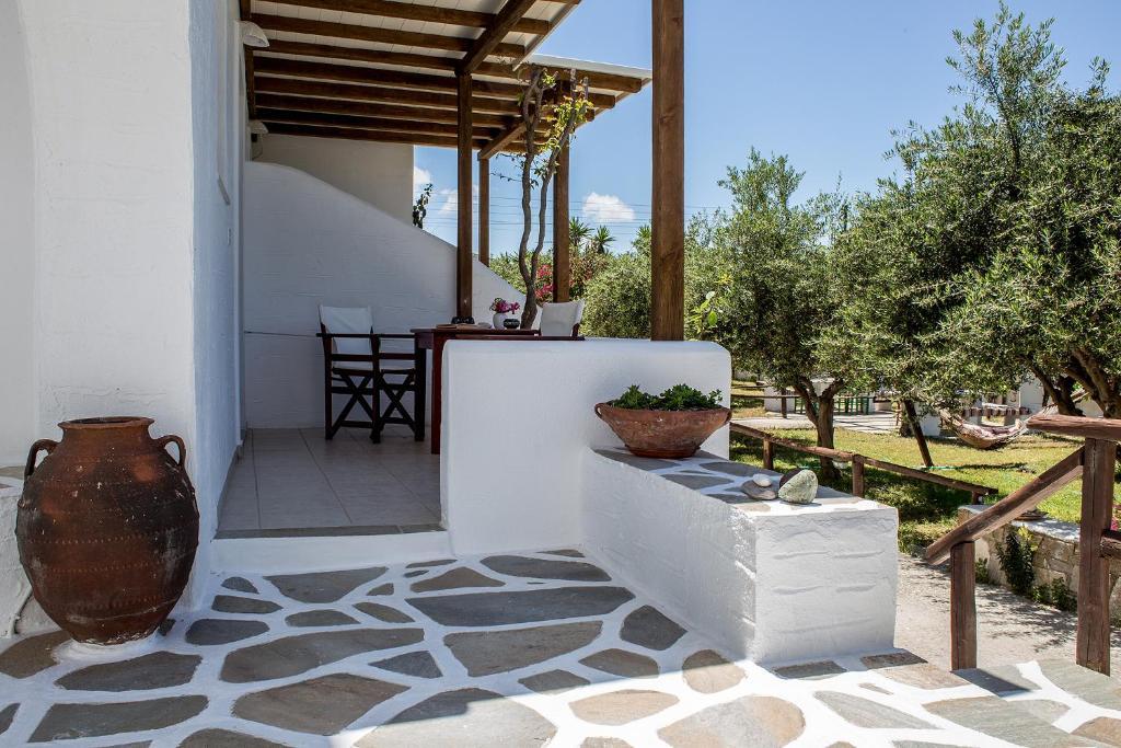 Marili Apartments Studios Parasporos Exterior foto